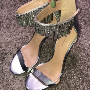 Silver glamour hell with hanging jewels